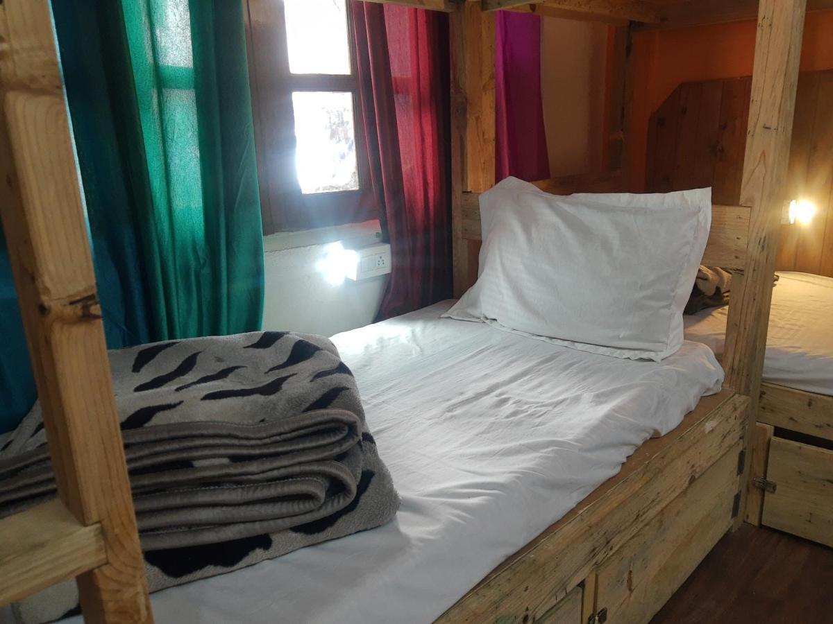 La Siesta India Manali Hostel Bagian luar foto